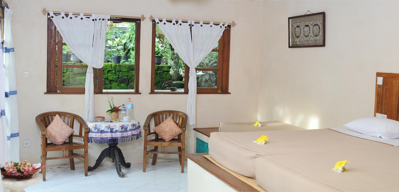Puri Brata Hotel Parangtritis Exterior photo